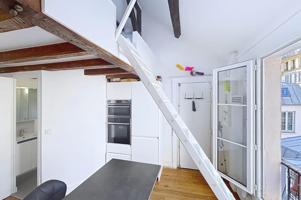 Charming 2-room apartment in Le Marais Apartment in Paris