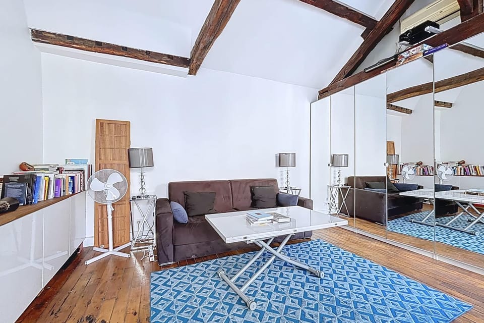 Charming 2-room apartment in Le Marais Apartment in Paris