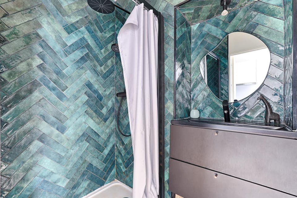 Shower, Bathroom