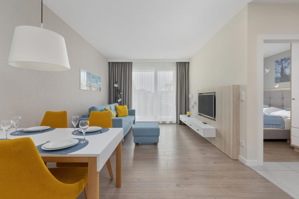 Living room, Photo of the whole room