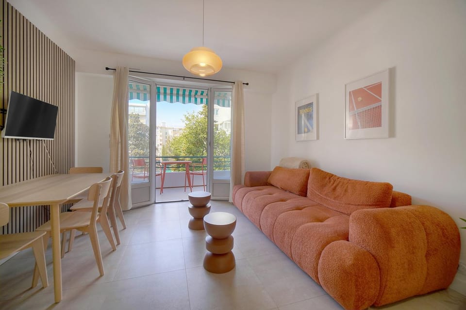 TV and multimedia, Living room, Dining area