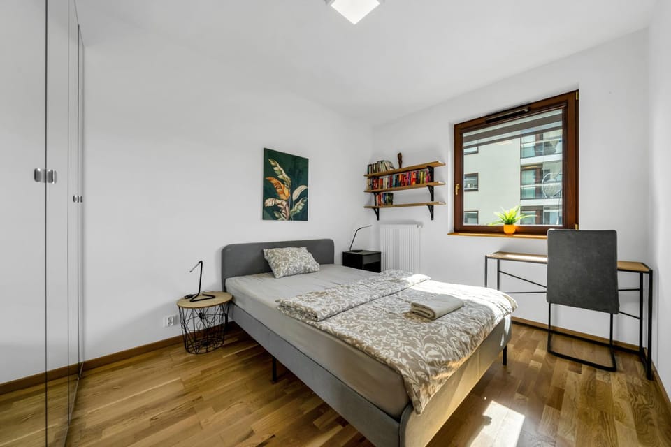 Modern 2BR Apartment Balcony Free Private Parking Warsaw Arkadia Apartment in Warsaw
