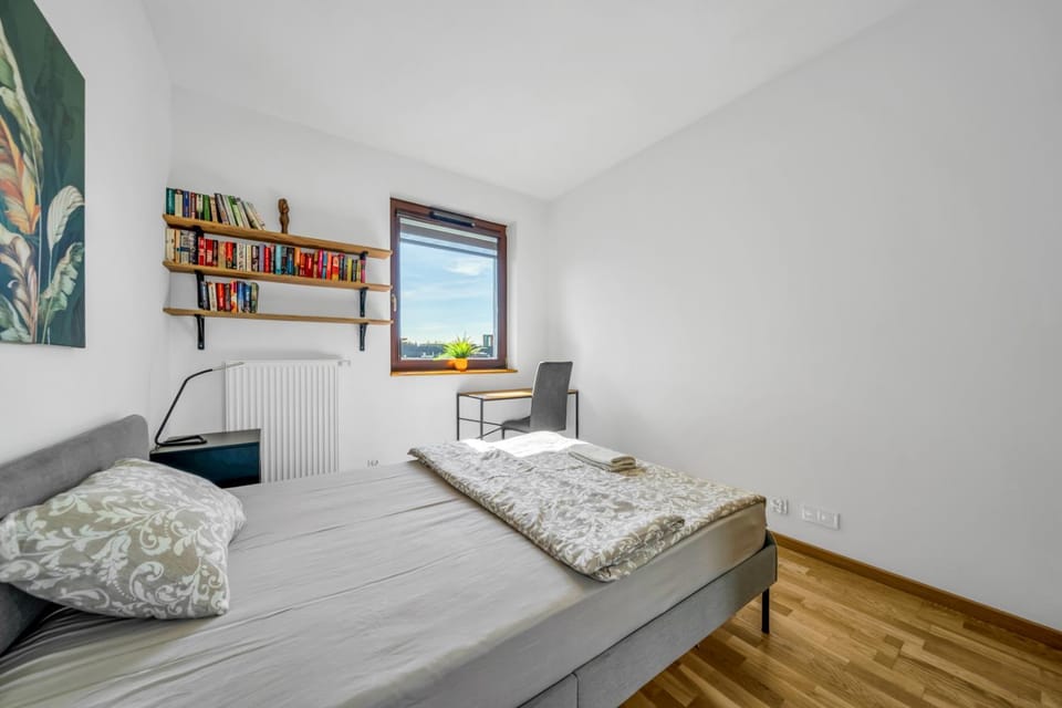 Modern 2BR Apartment Balcony Free Private Parking Warsaw Arkadia Apartment in Warsaw
