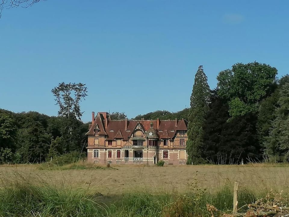 Property building, Natural landscape, Landmark view