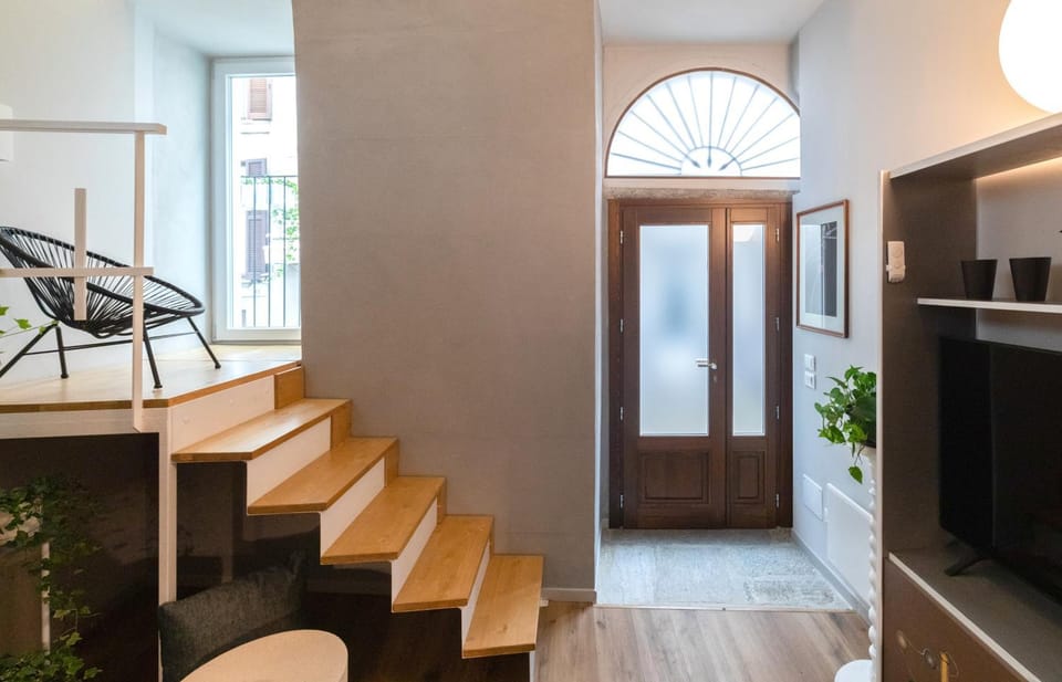 Facade/entrance, TV and multimedia