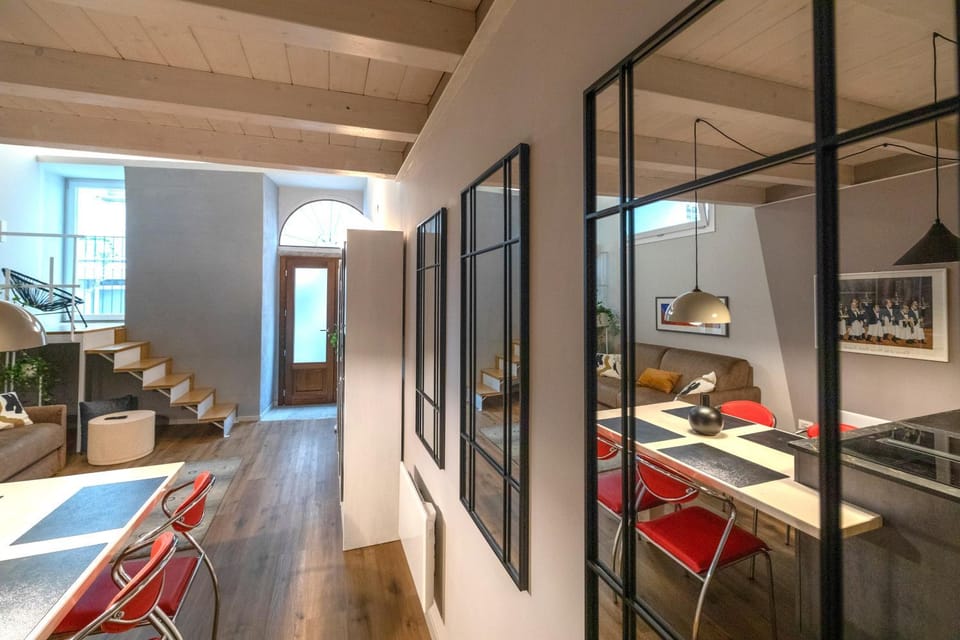 Living room, Photo of the whole room