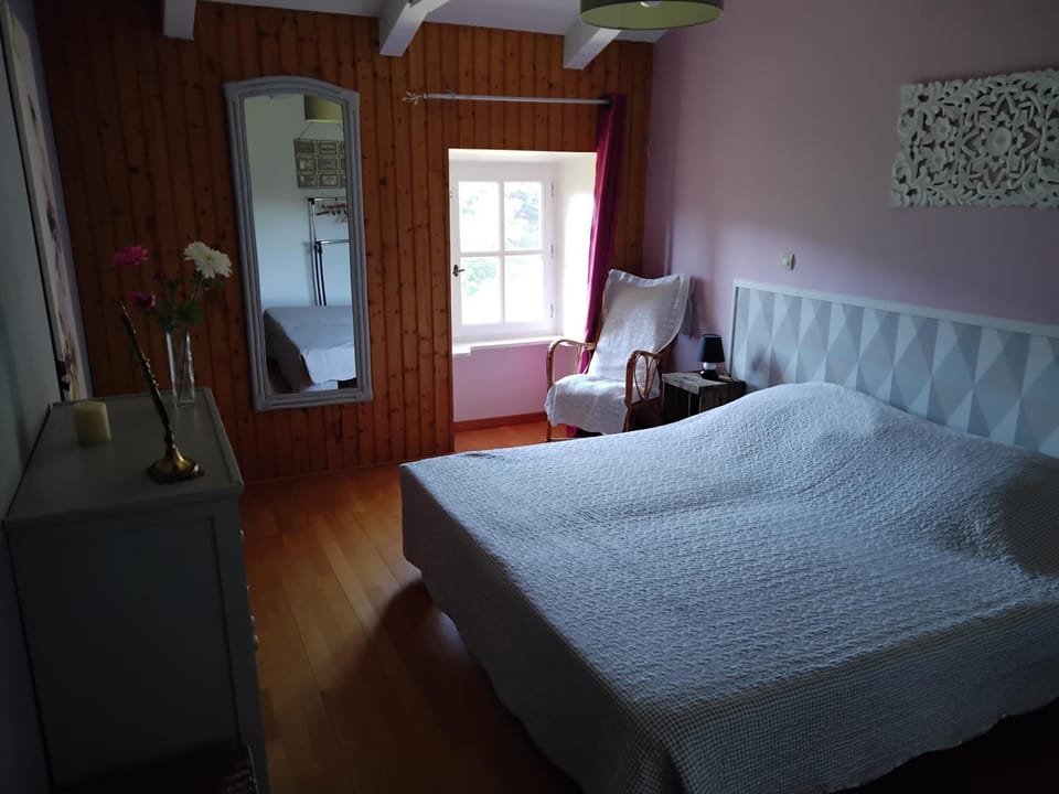 Maison de caractère à Bise Bed and Breakfast in Provence-Alpes-Côte d'Azur