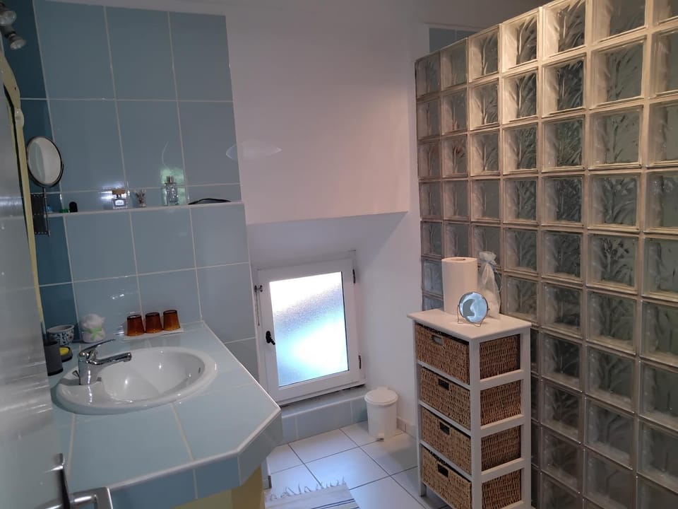 Maison de caractère à Bise Bed and Breakfast in Provence-Alpes-Côte d'Azur