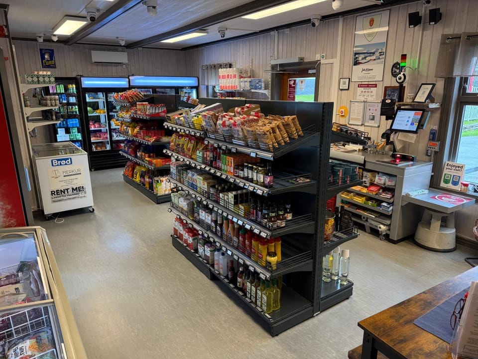 On-site shops, Supermarket/grocery shop
