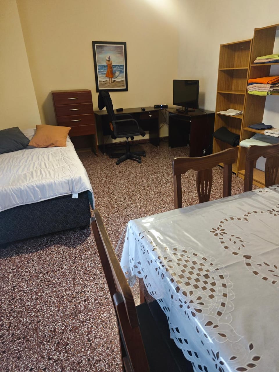 Bed, Living room