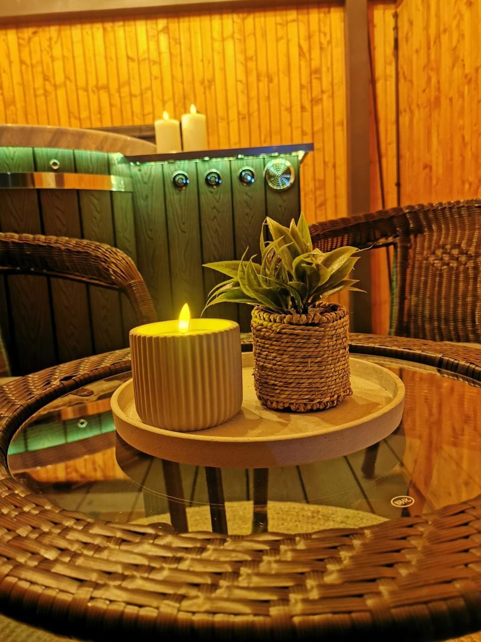 Hot Tub, Hot Tub