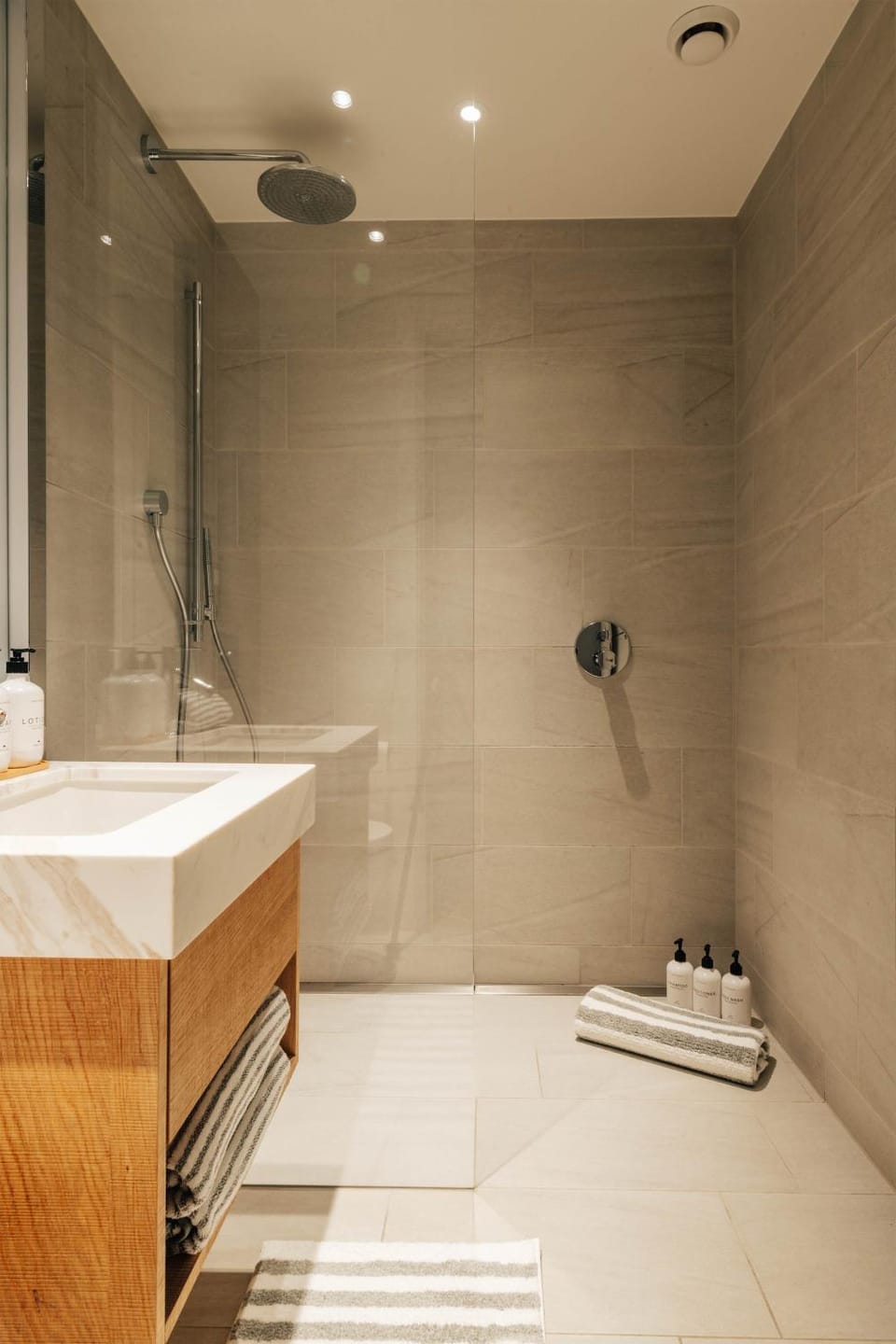 Luxury modern 2Bed-2Bath Apartment Apartment in London