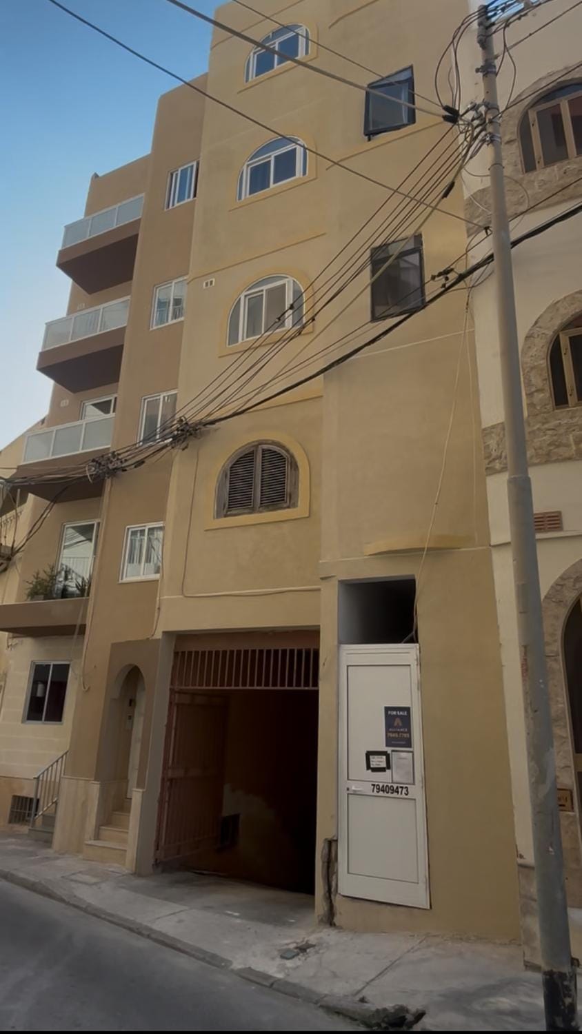 Property building, Neighbourhood, Street view