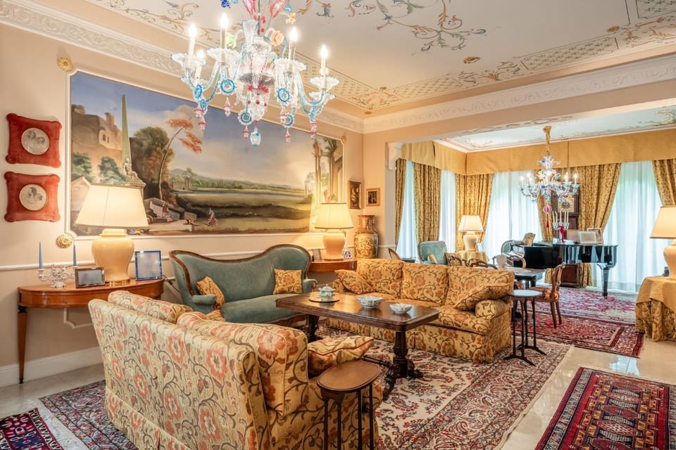Property building, Living room