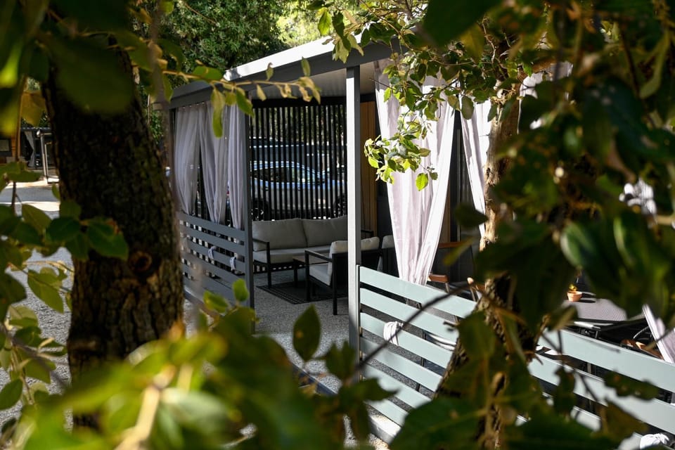 Balcony/Terrace, Parking