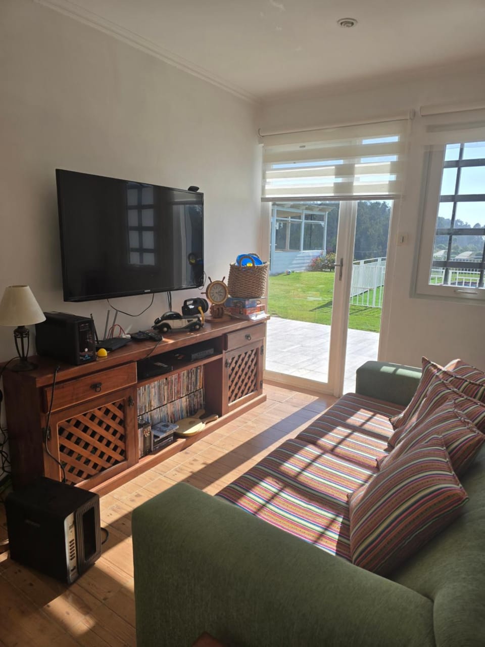 Communal lounge/ TV room