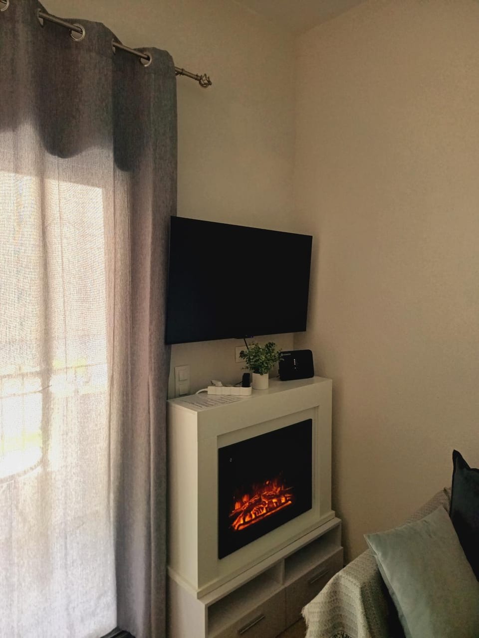 TV and multimedia, fireplace