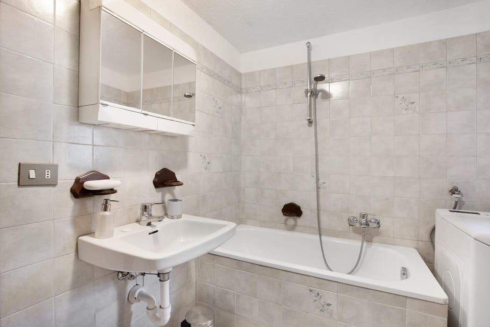 Bathroom, Living room