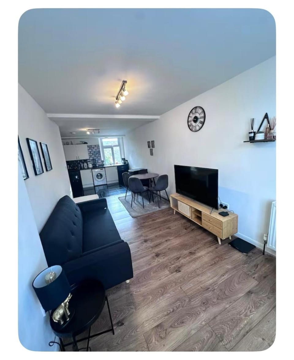Elle home Vacation rental in Stretford