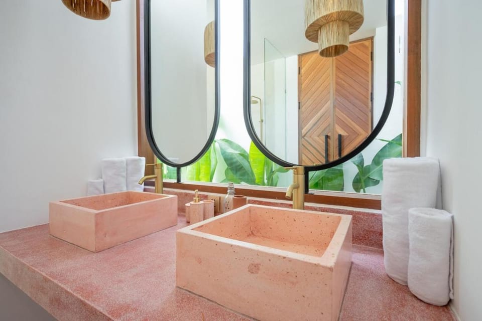 Villa Localita Rosa - Hidden Gem 3BR Designer Villa Infinity Pool Views Villa in North Kuta