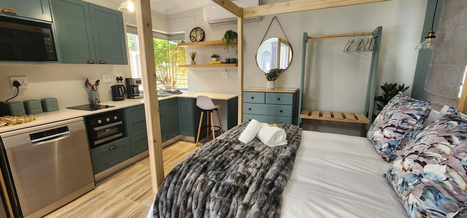 Bed, Coffee/tea facilities, Kitchen or kitchenette, Bedroom, oven, stove, toaster