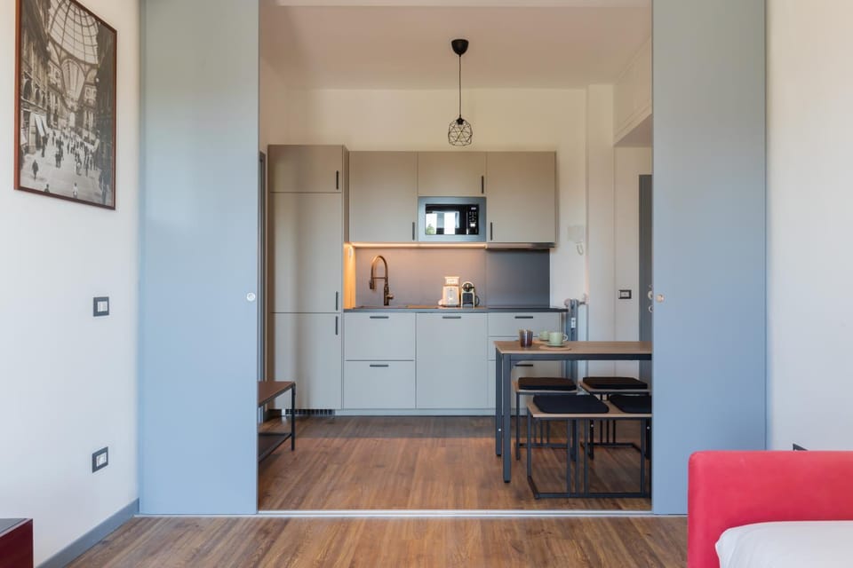 Kitchen or kitchenette, Dining area, oven, stove