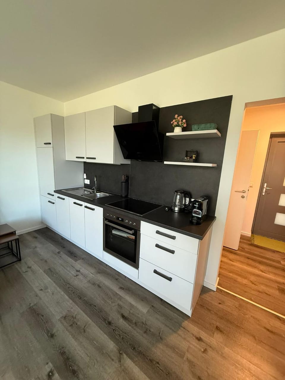 Kitchen or kitchenette, oven, stove