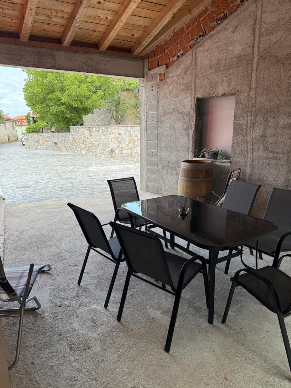 Patio, Day, Evening entertainment