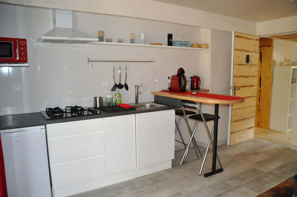 Kitchen or kitchenette, Living room
