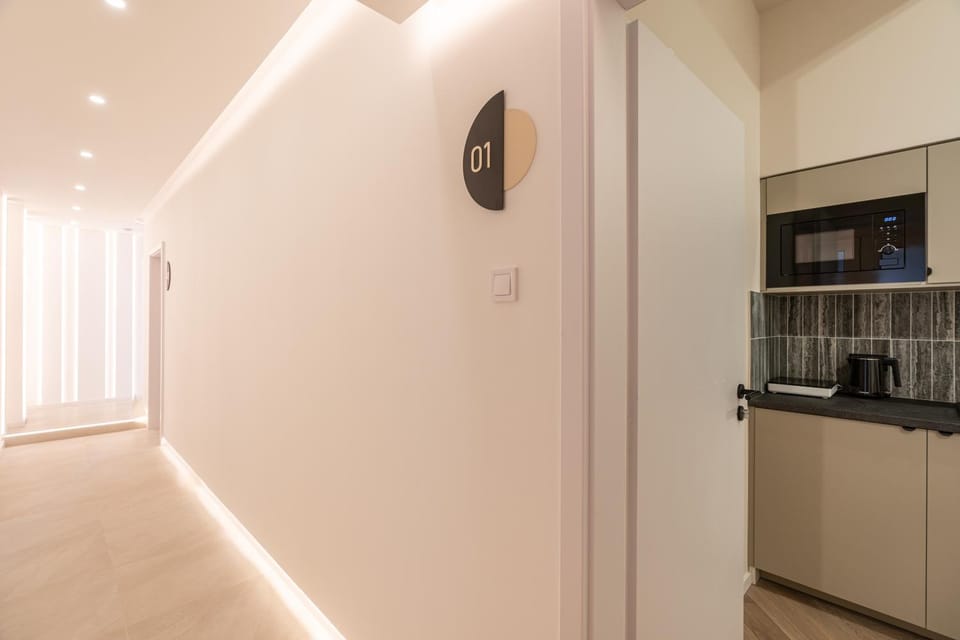 Coffee/tea facilities, Kitchen or kitchenette, Decorative detail, On site, microwave, stove