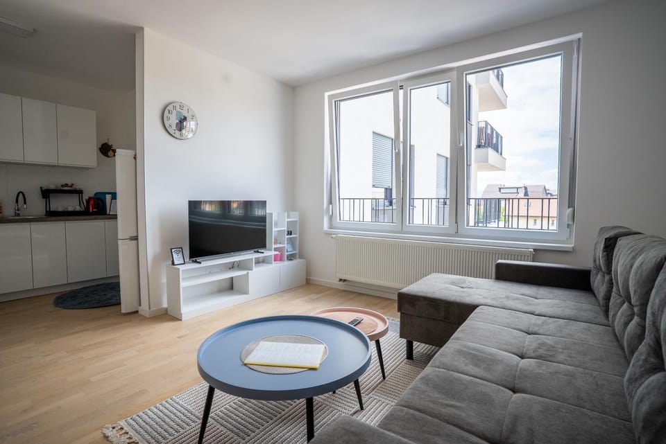 TV and multimedia, Kitchen or kitchenette, Living room