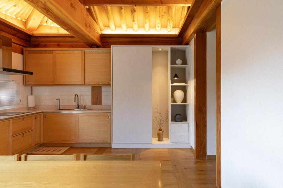 Hanok Khaki, Eunpyeong Hanok Village House in Seoul