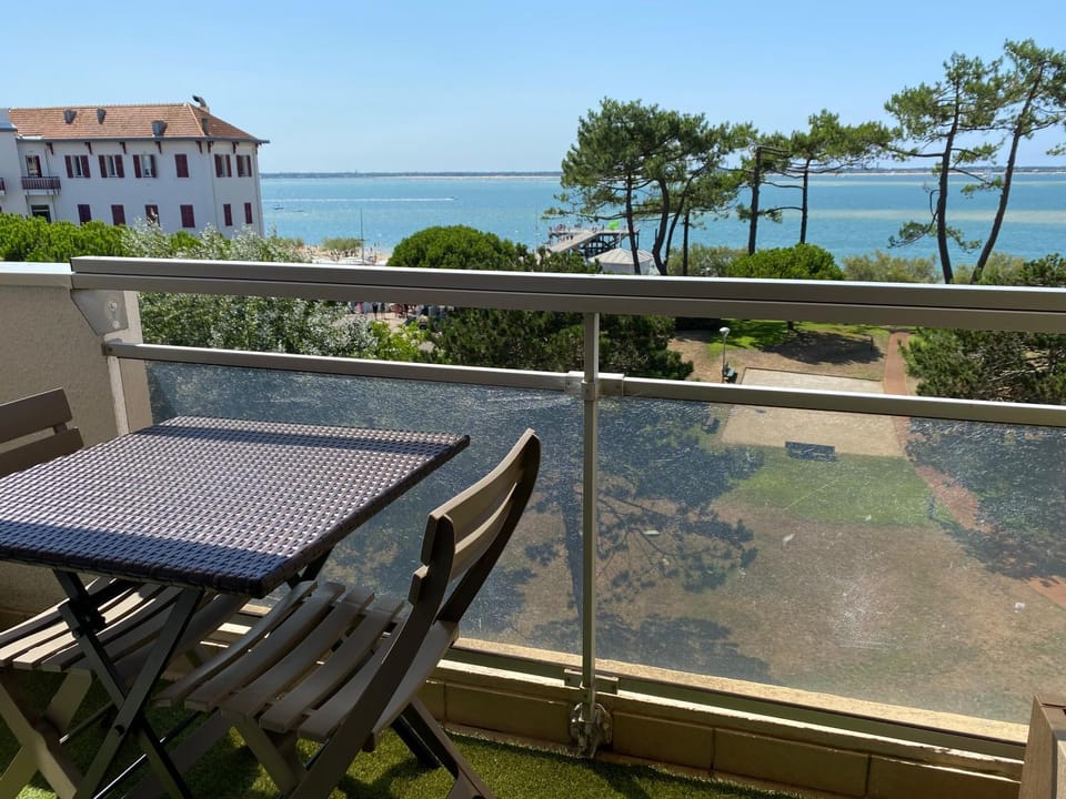 A146 2 pieces luminuex vue mer parking Moulleau Apartment in Arcachon