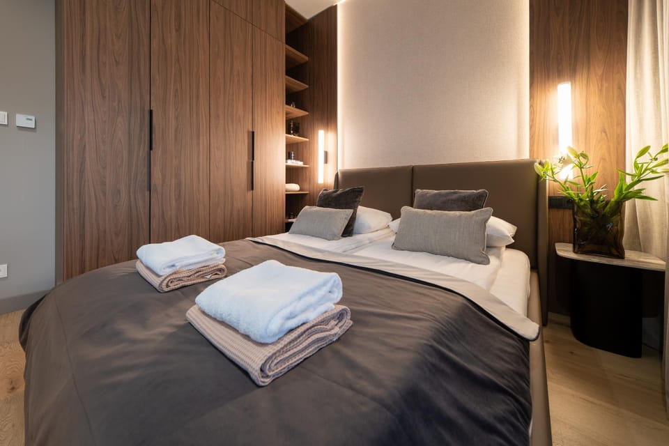 Bed, Photo of the whole room, Bedroom, towels, wardrobe