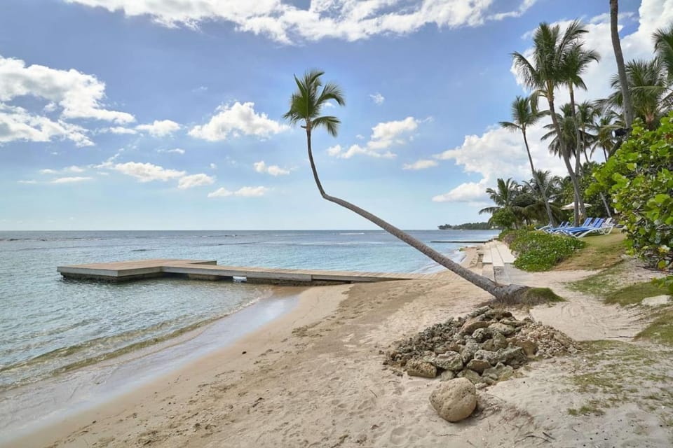 Nearby landmark, Day, Natural landscape, Beach, Sea view