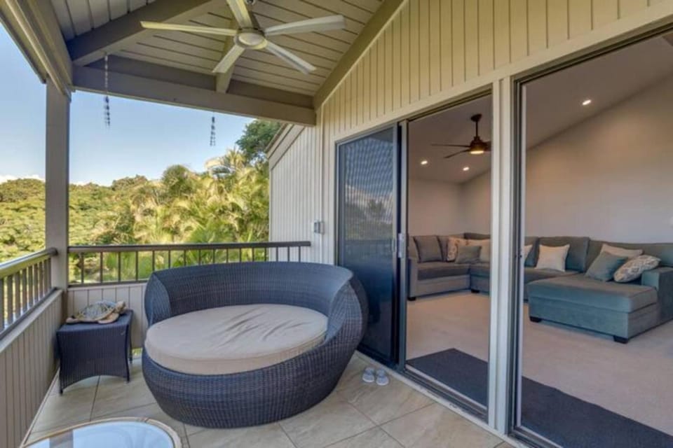 View (from property/room), Balcony/Terrace, Seating area