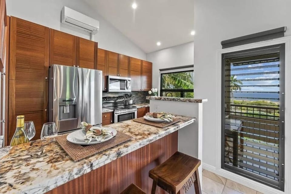 Kitchen or kitchenette, oven, stove