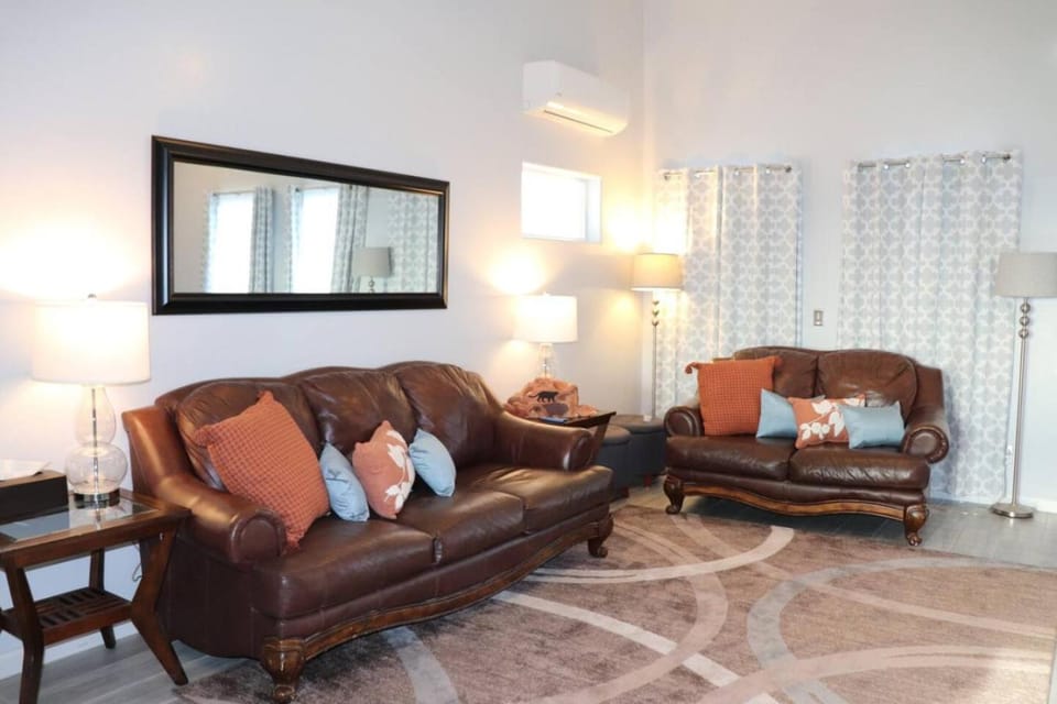 Juniper Heights 2 Bed 2 Bath and Hot Tub Apartment in Kanab