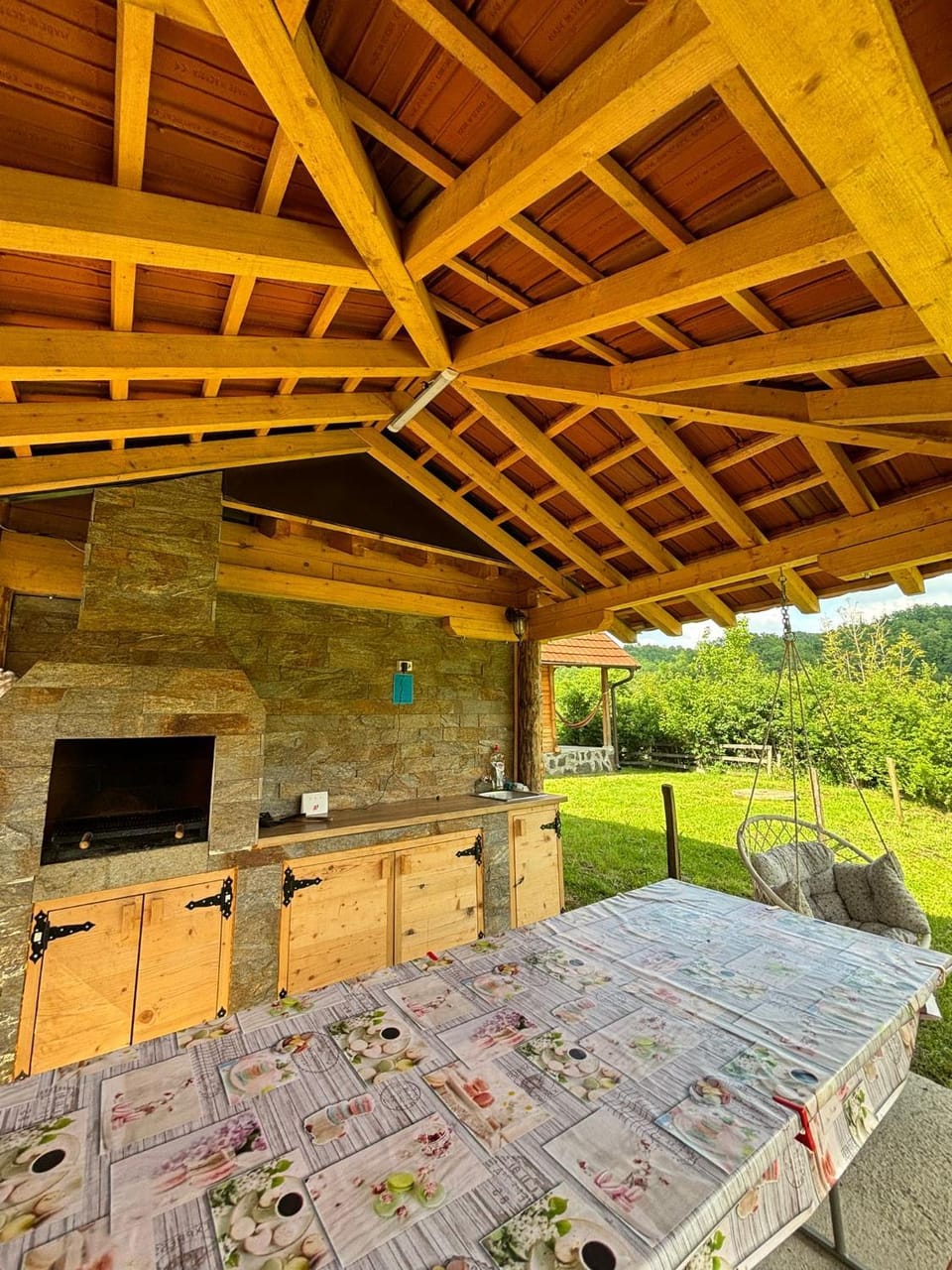 Patio, Day, BBQ facilities, Garden, Dining area, Garden view