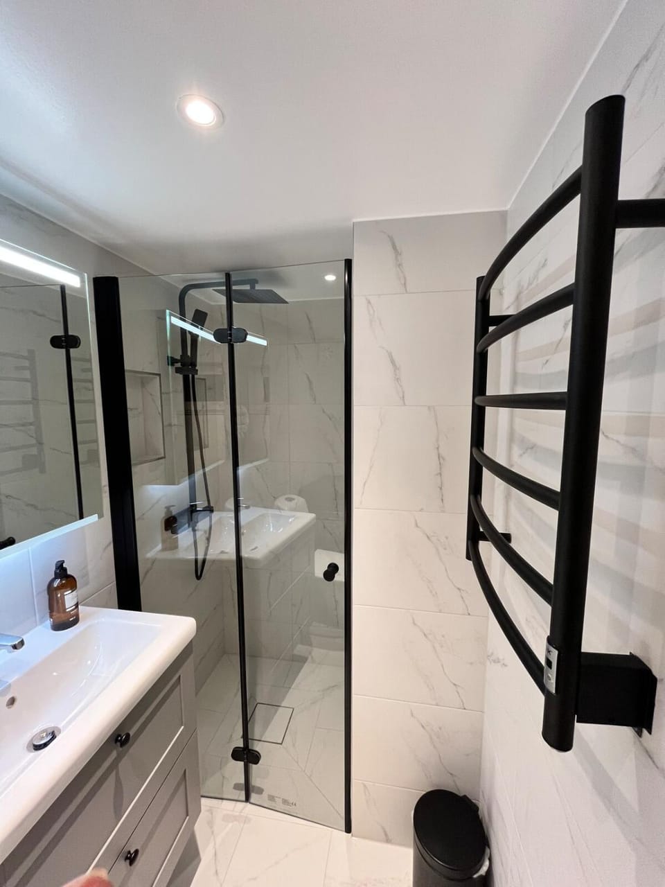 Shower, Bathroom