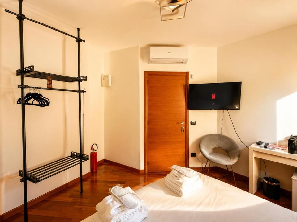 Del Console Apartment - Near Bari Airport & Station Apartment in Bari