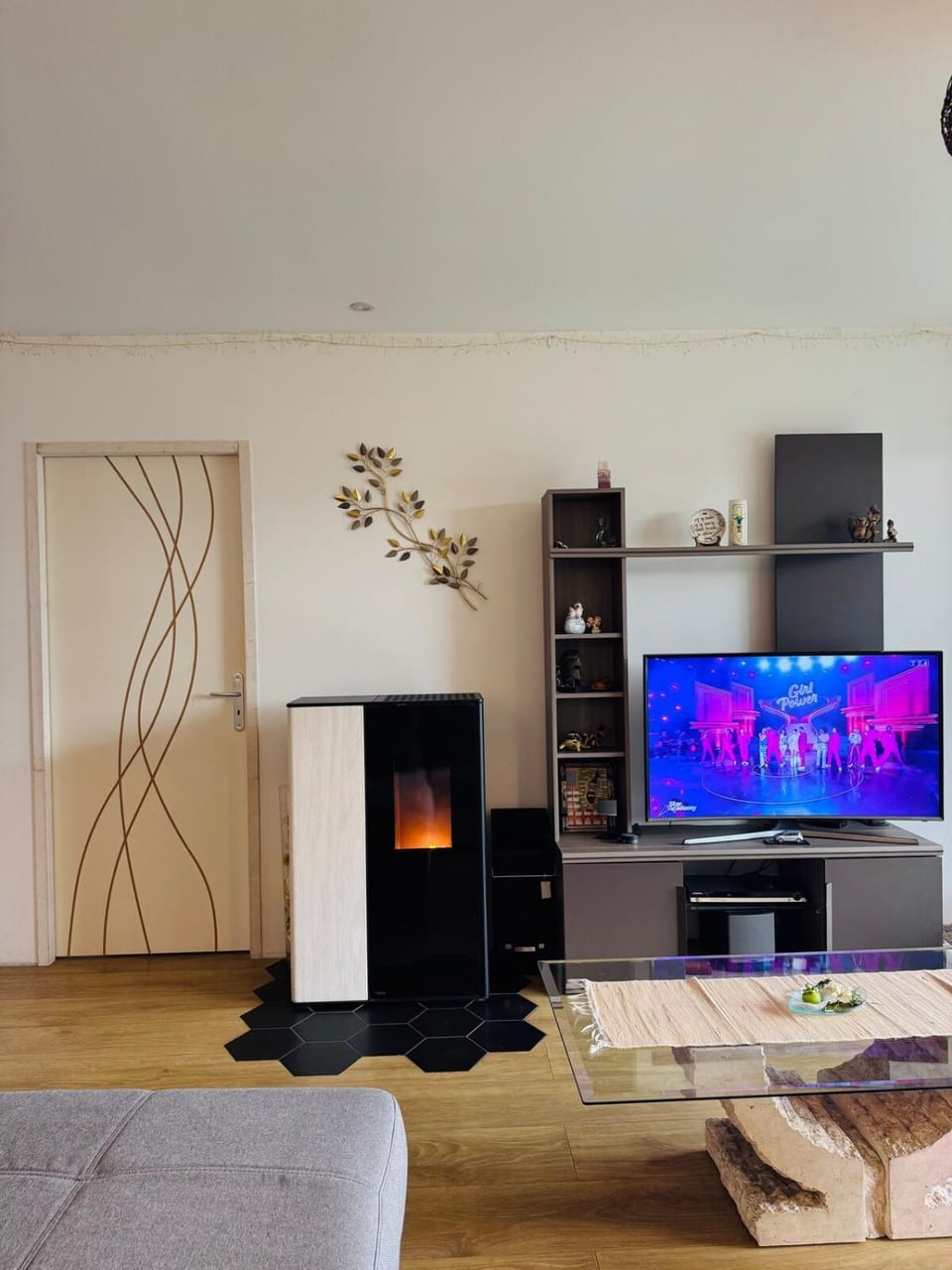 Communal lounge/ TV room, TV and multimedia, Evening entertainment, fireplace