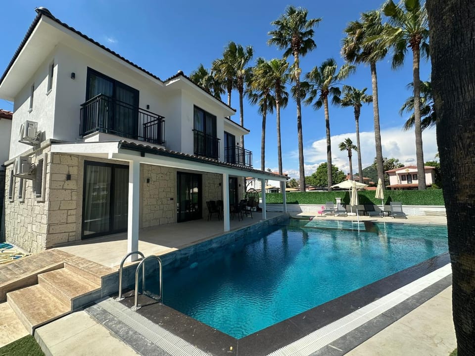 Villa Breeze - Luxury 4BR Villa - River 50m Villa in Dalyan
