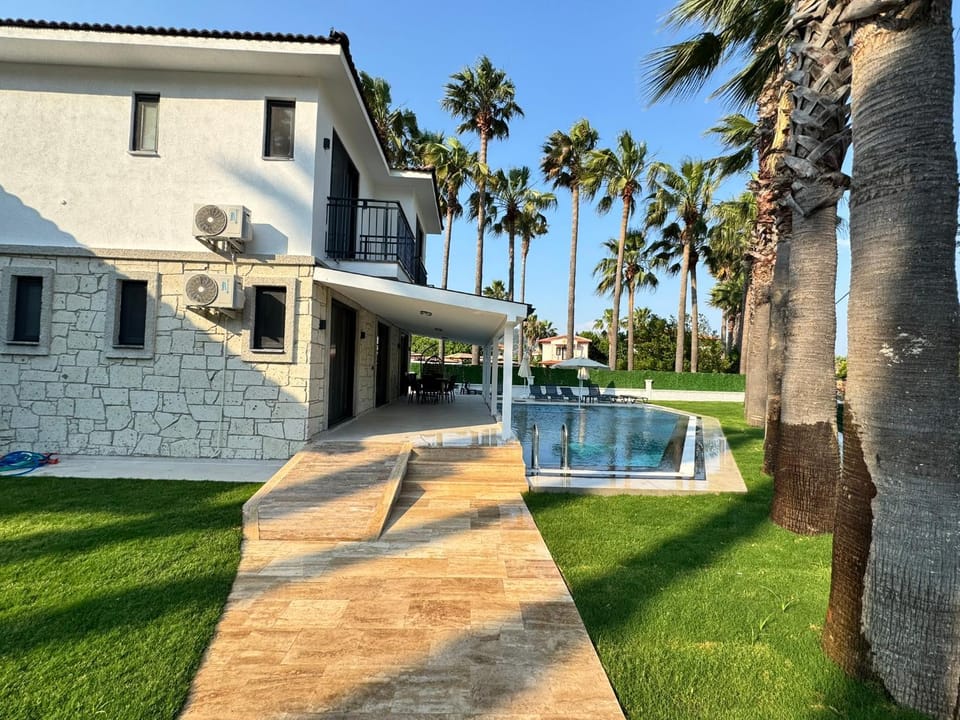 Villa Breeze - Luxury 4BR Villa - River 50m Villa in Dalyan