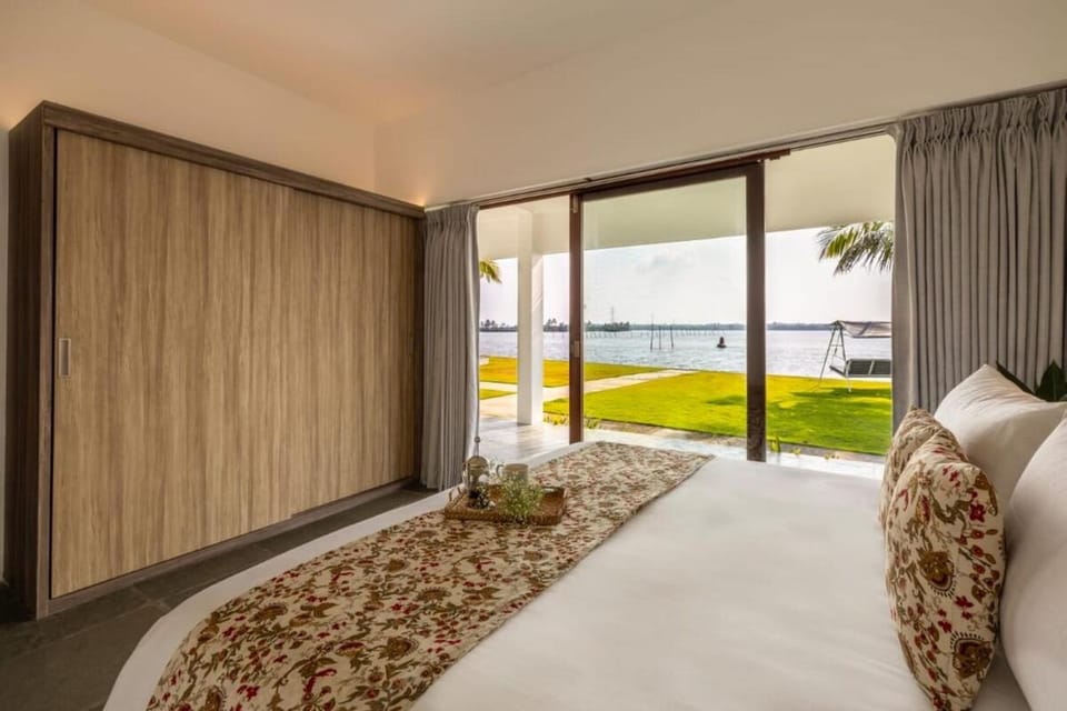 The Marakassery Anchorage - A boutique home Villa in Vypin