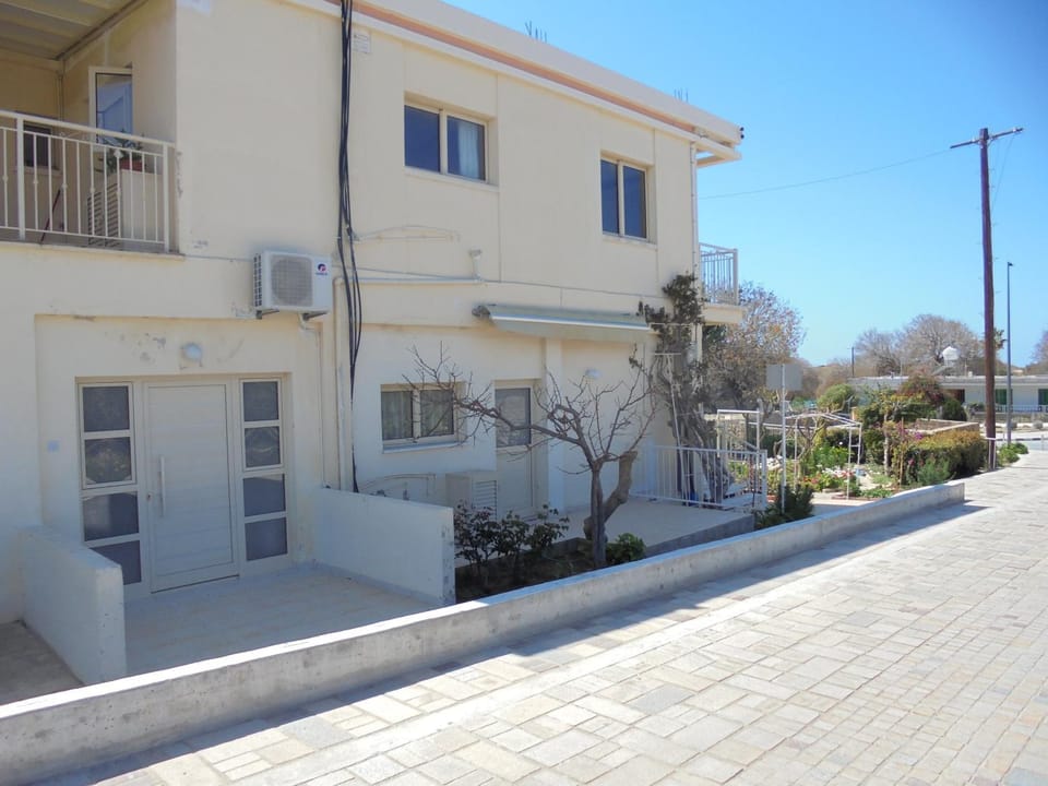 Property building, Facade/entrance