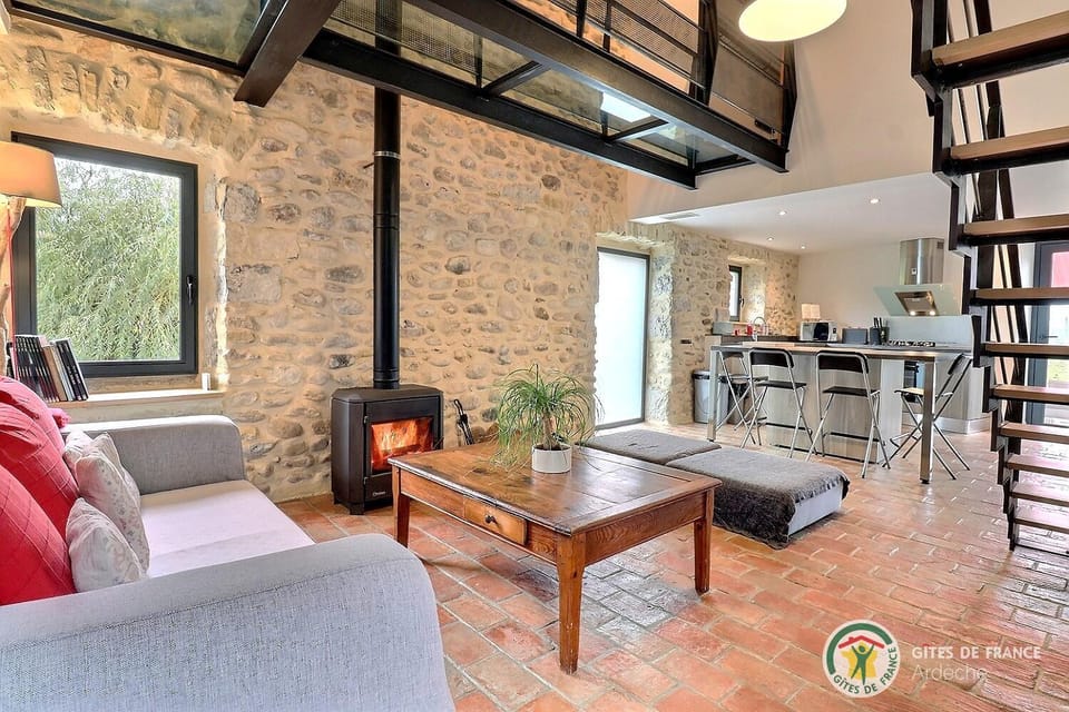 Library, Kitchen or kitchenette, Living room, Seating area, fireplace