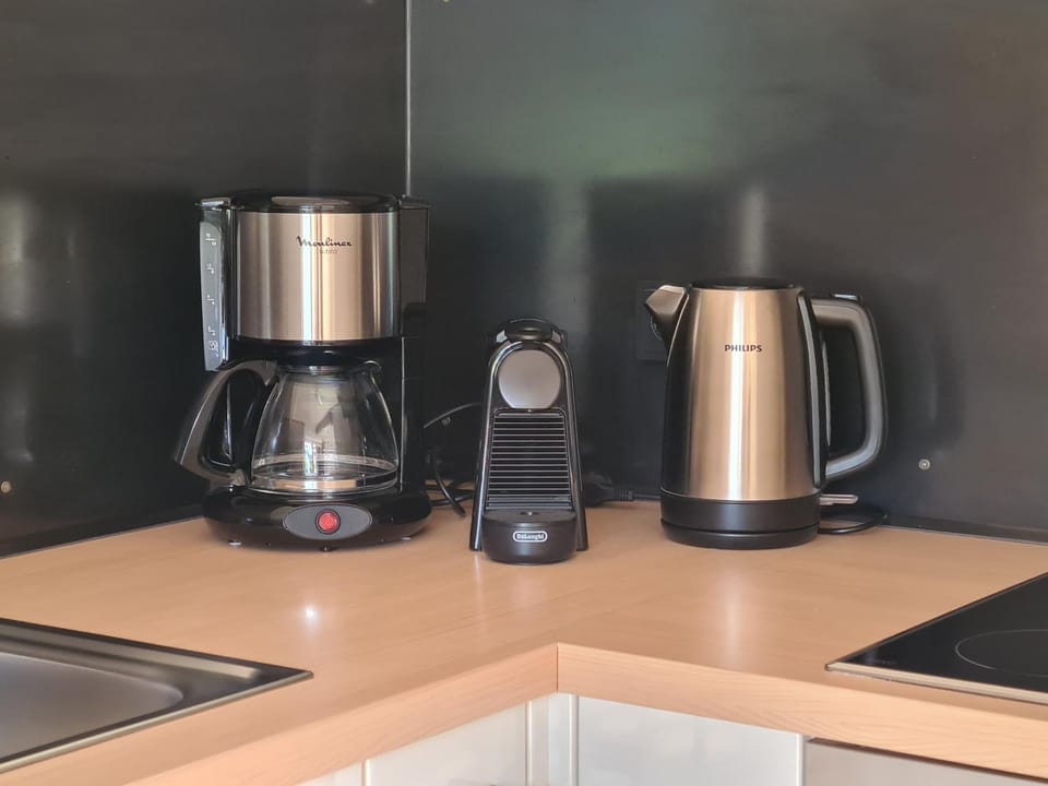 Coffee/tea facilities, Kitchen or kitchenette