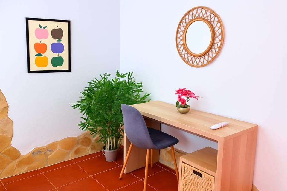 Decorative detail, Seating area