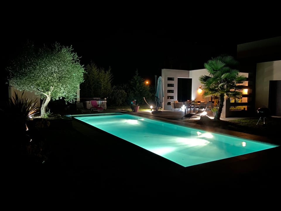 Night, Pool view